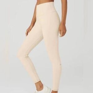 Alo Yoga - Airbrush 7/8 leggings in Macadamia / XS